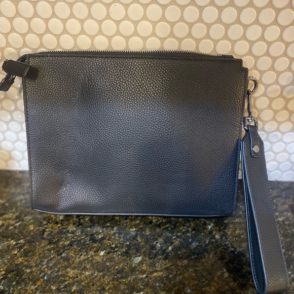 Michael Kors Clutch - Picture 4 of 4